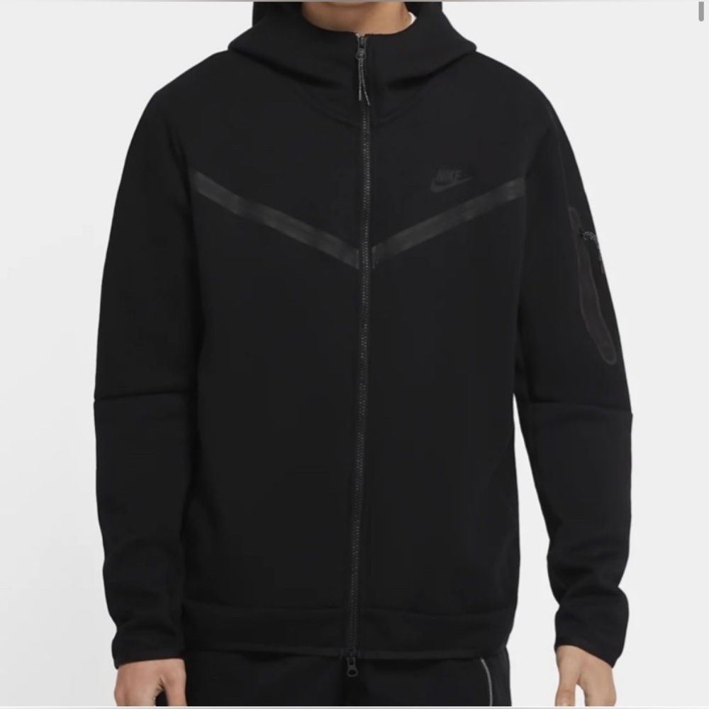 Nike Tech